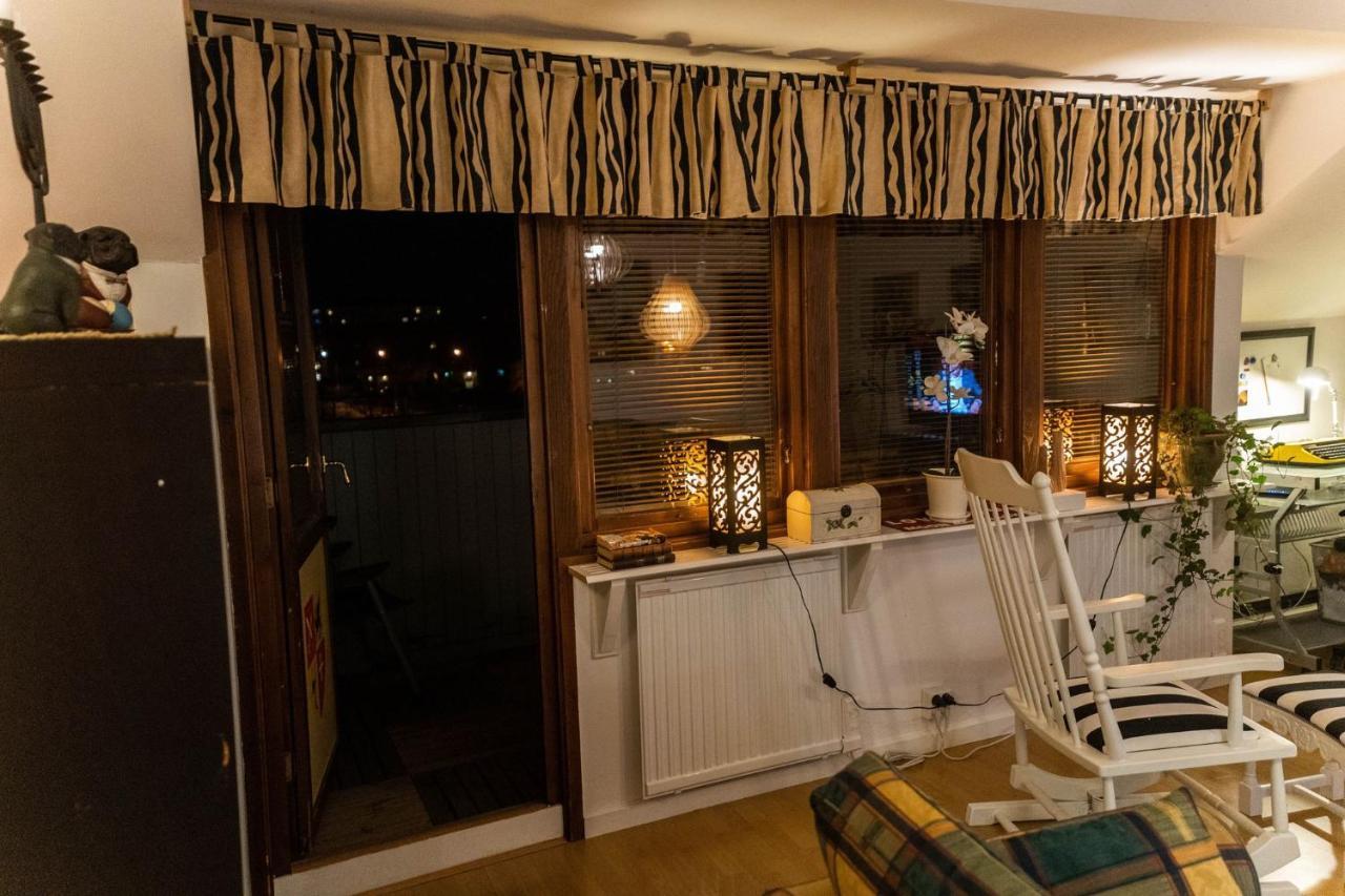 Mysig Takvaning Med Balkong Eskilstuna Exterior foto